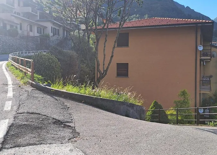 Blue Panorama Del * Perledo