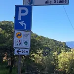Apartment Blue Panorama Del Perledo